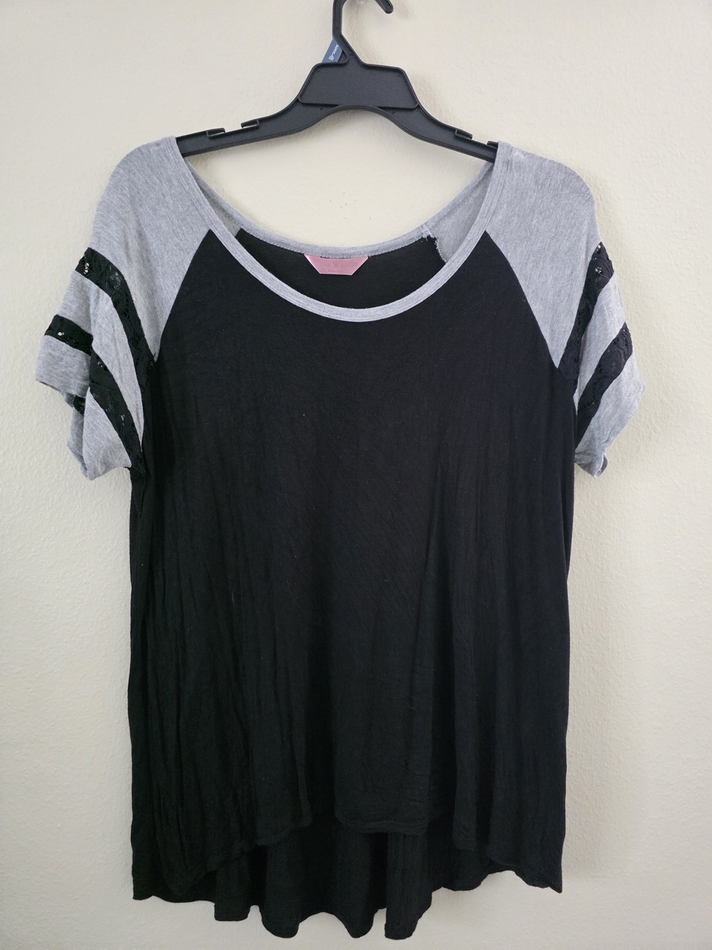 C&C California Black Body Raglan Tee with Light Gray Sleeves